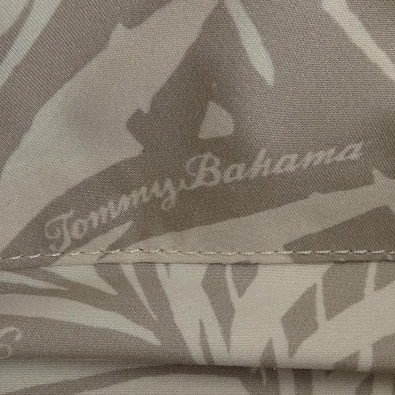 TOMMY BAHAMA BAG