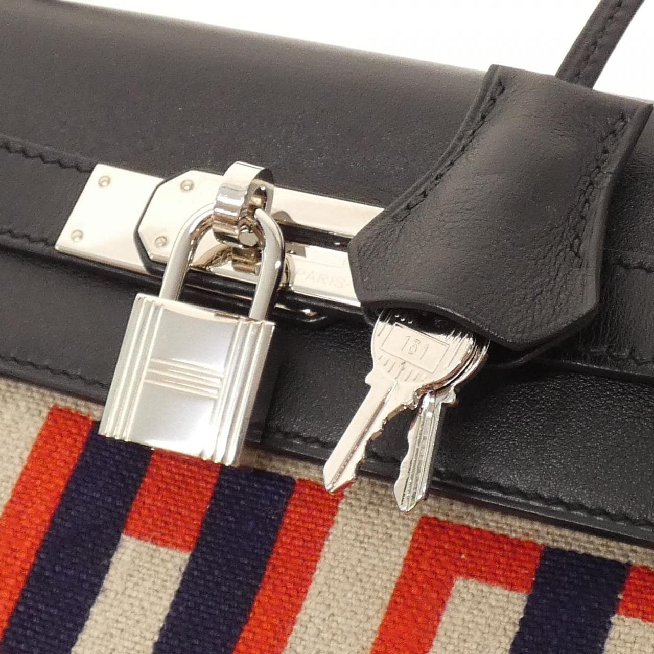 HERMES LETTRES AU CARRE Kelly 28cm 075171CK Bag