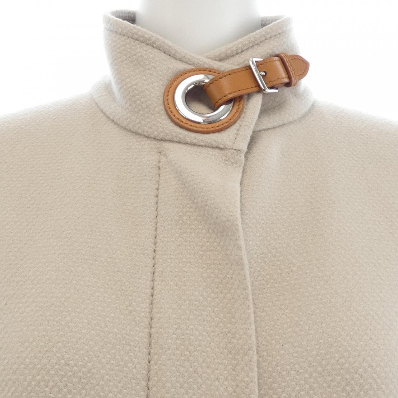 エルメス HERMES アイレットスクラプ 2E0129DB コート