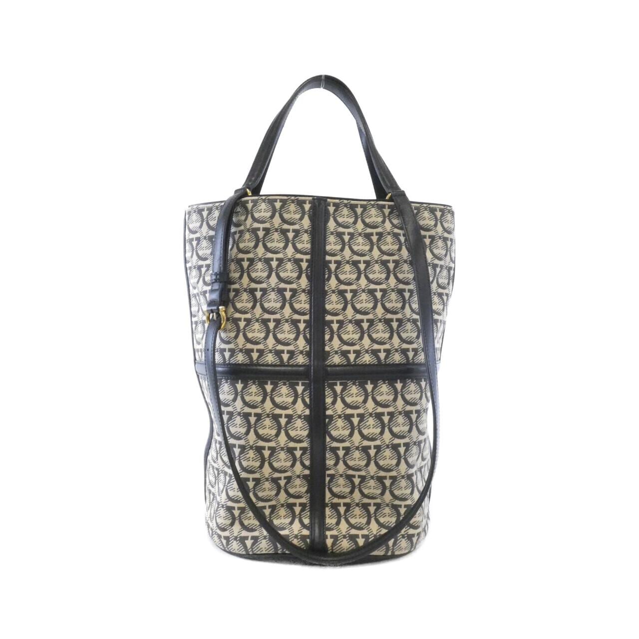 サルヴァトーレフェラガモ 21 H932 バッグ