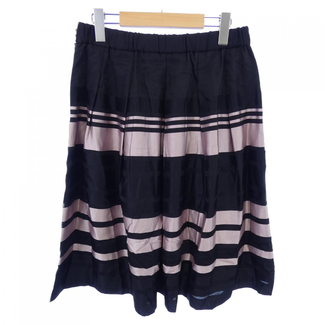 トゥービーシック TO BE CHIC スカート