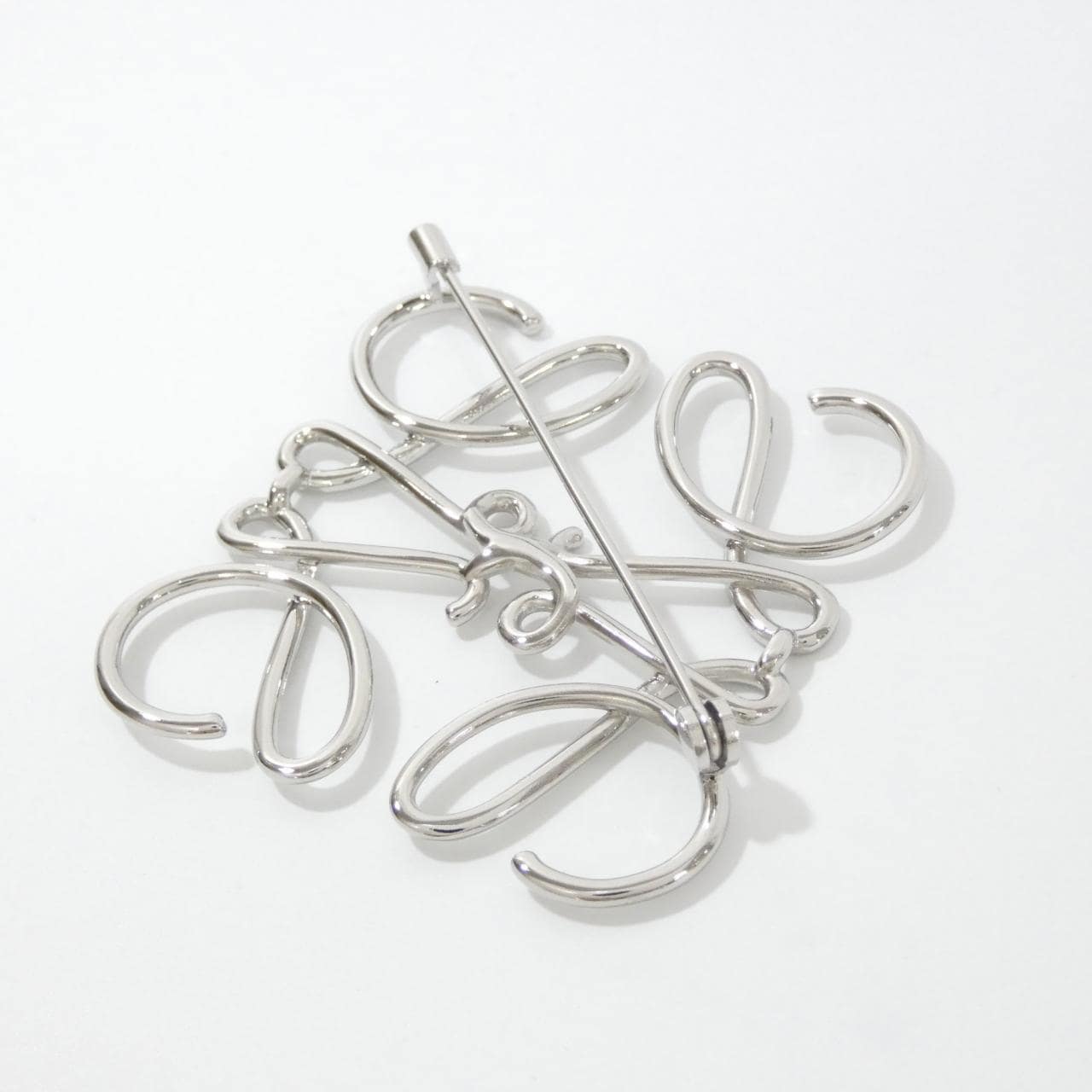 ロエベ 111 25 020 ブローチ