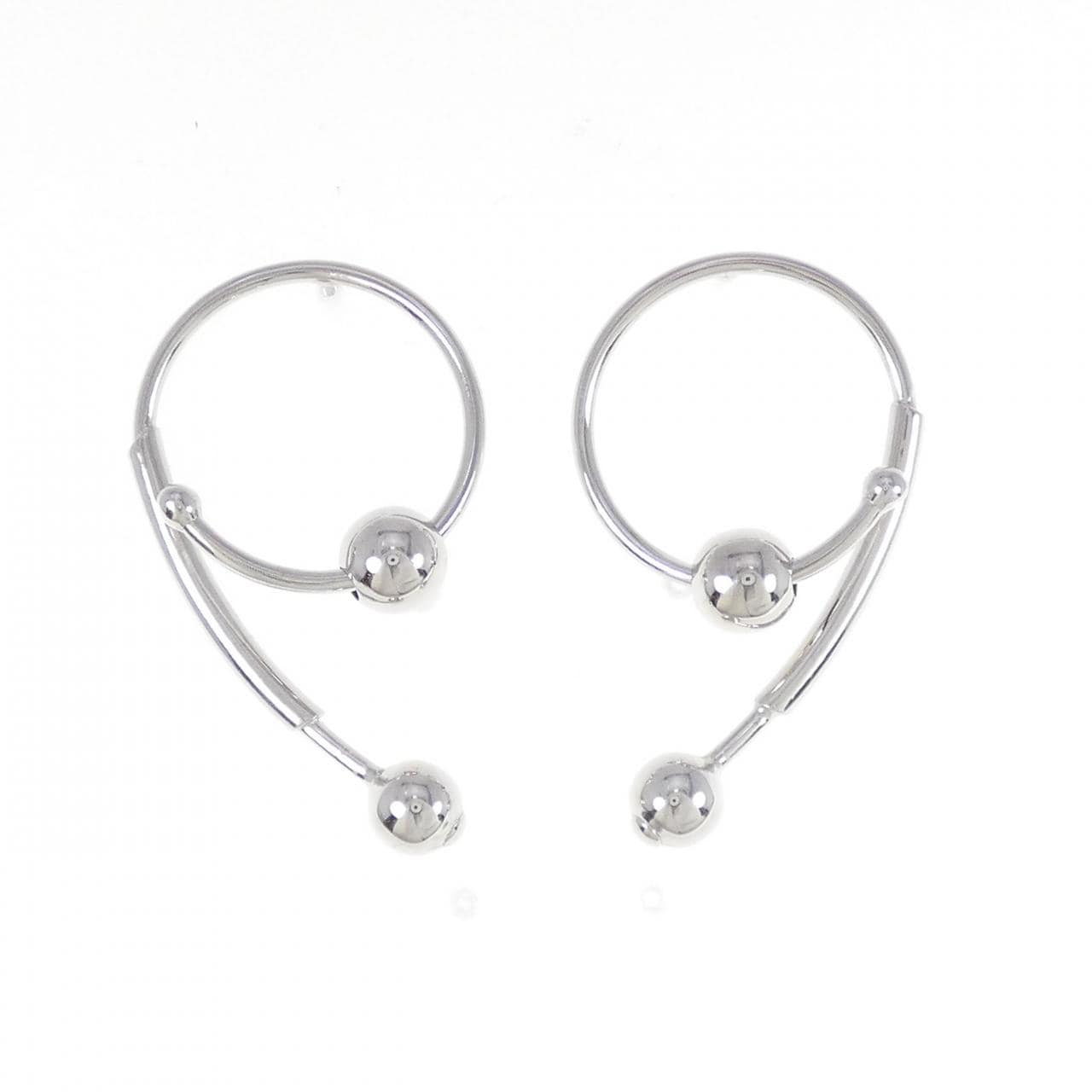 750WG earrings