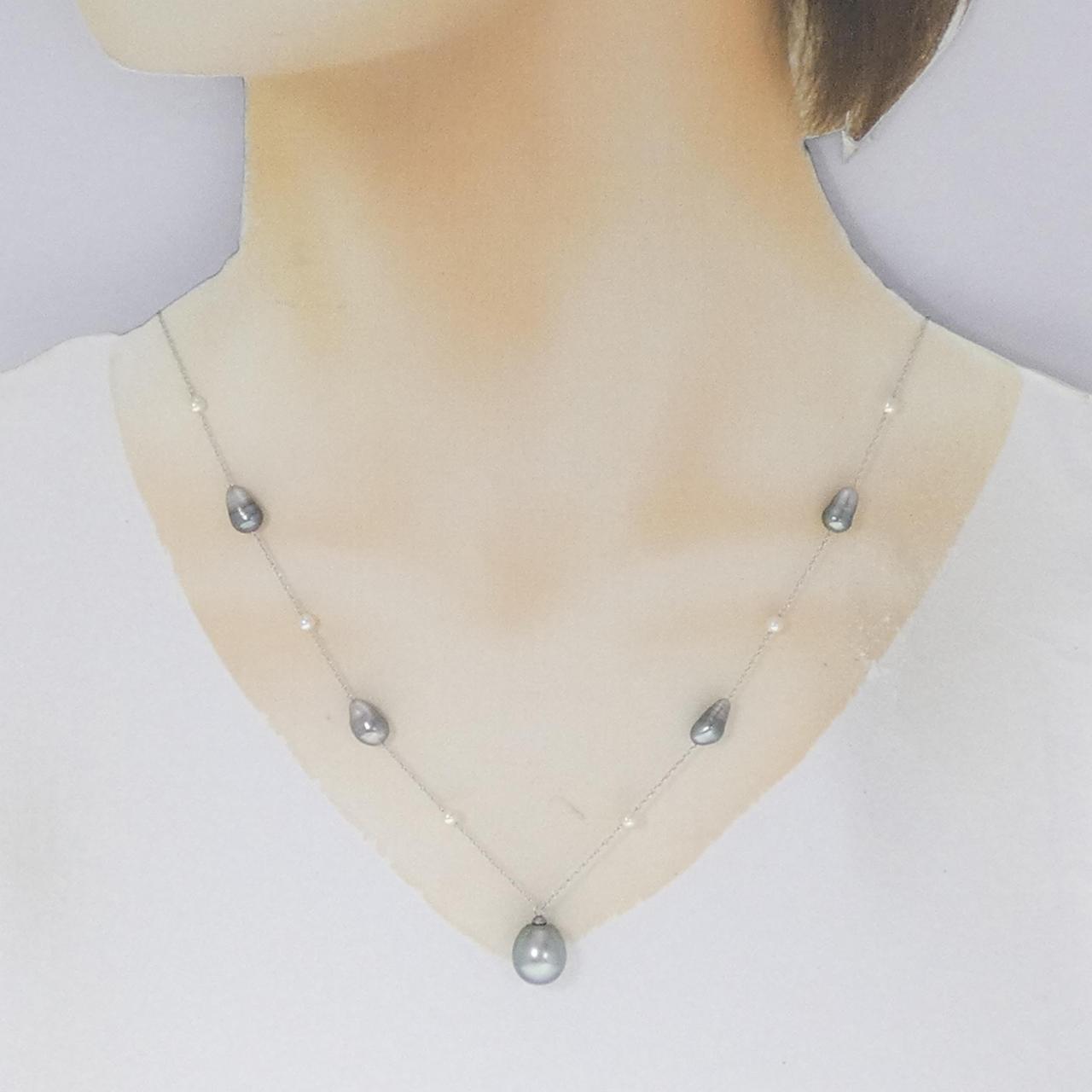 585WG Black Pearl Necklace