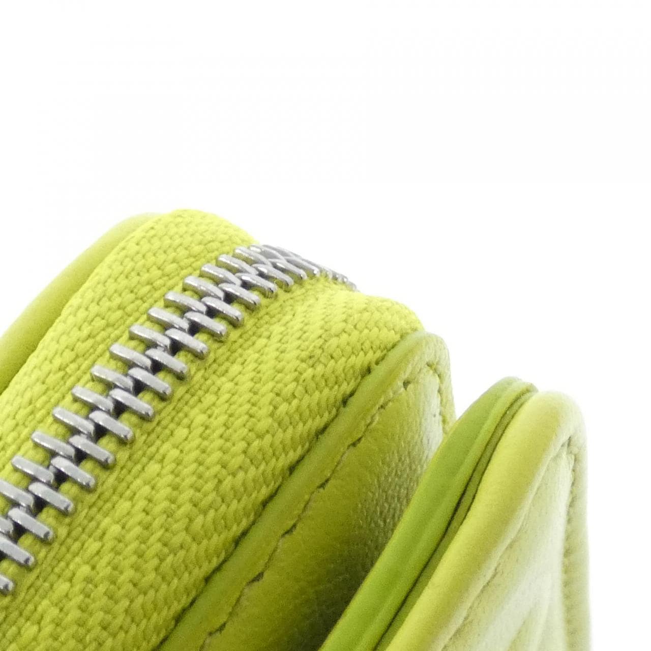 ルイヴィトン クッサン ポルトフォイユ ルー M83210 財布