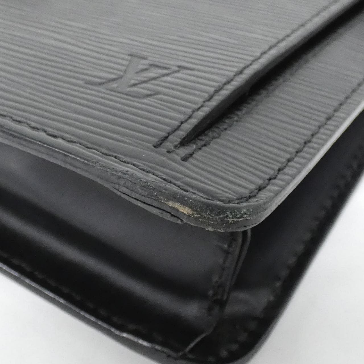 ルイヴィトン エピ ポシェット セリエ ドラゴンヌ M52762 セカンドバッグ