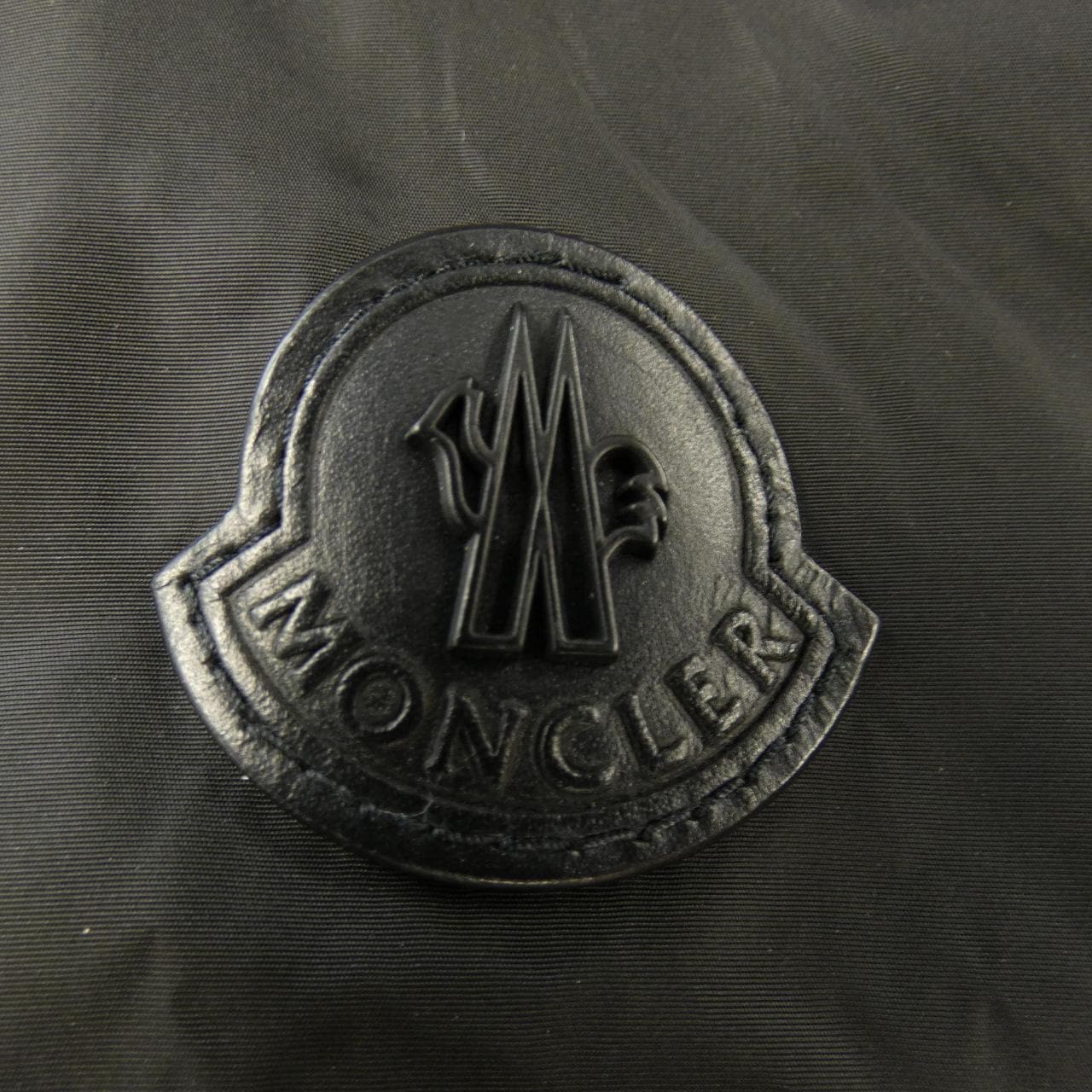 モンクレール MONCLER ダウンジャケット