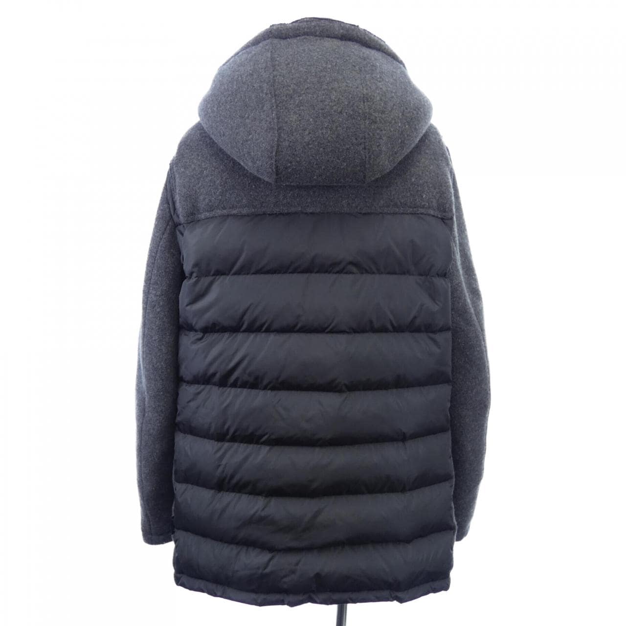 モンクレール MONCLER ダウンジャケット