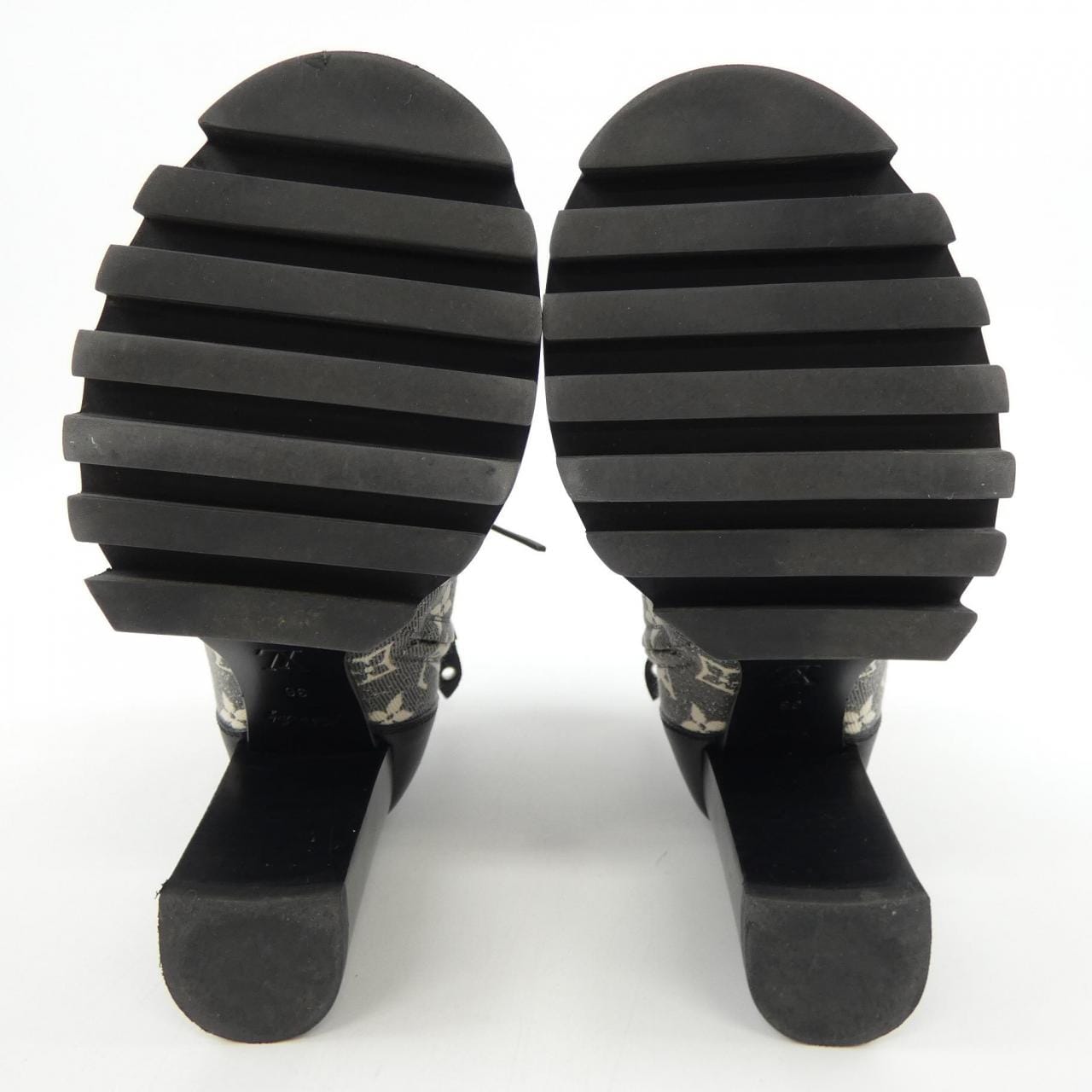 ルイヴィトン LOUIS VUITTON モノグラムデニム スタートレイルライン ブーツ