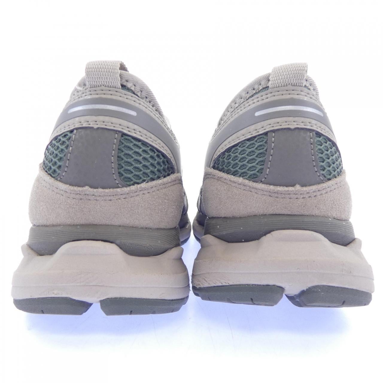 MOISTHROUGH360 スニーカー