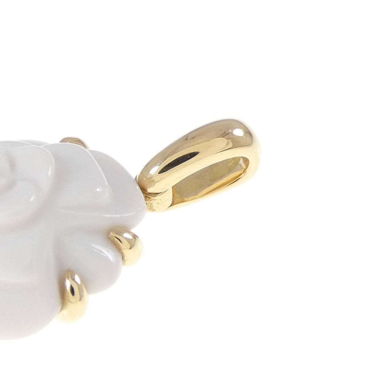 シャネル カメリア ペンダント