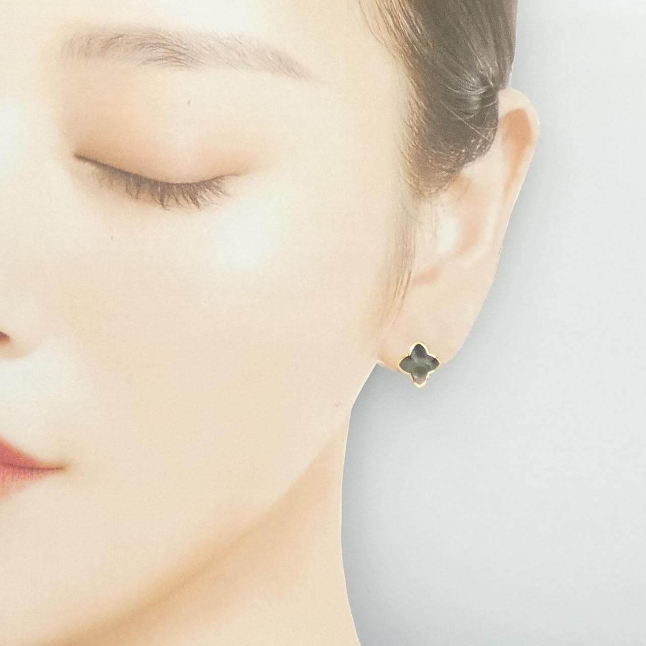 ヴァンドーム マザーオブパール ピアス