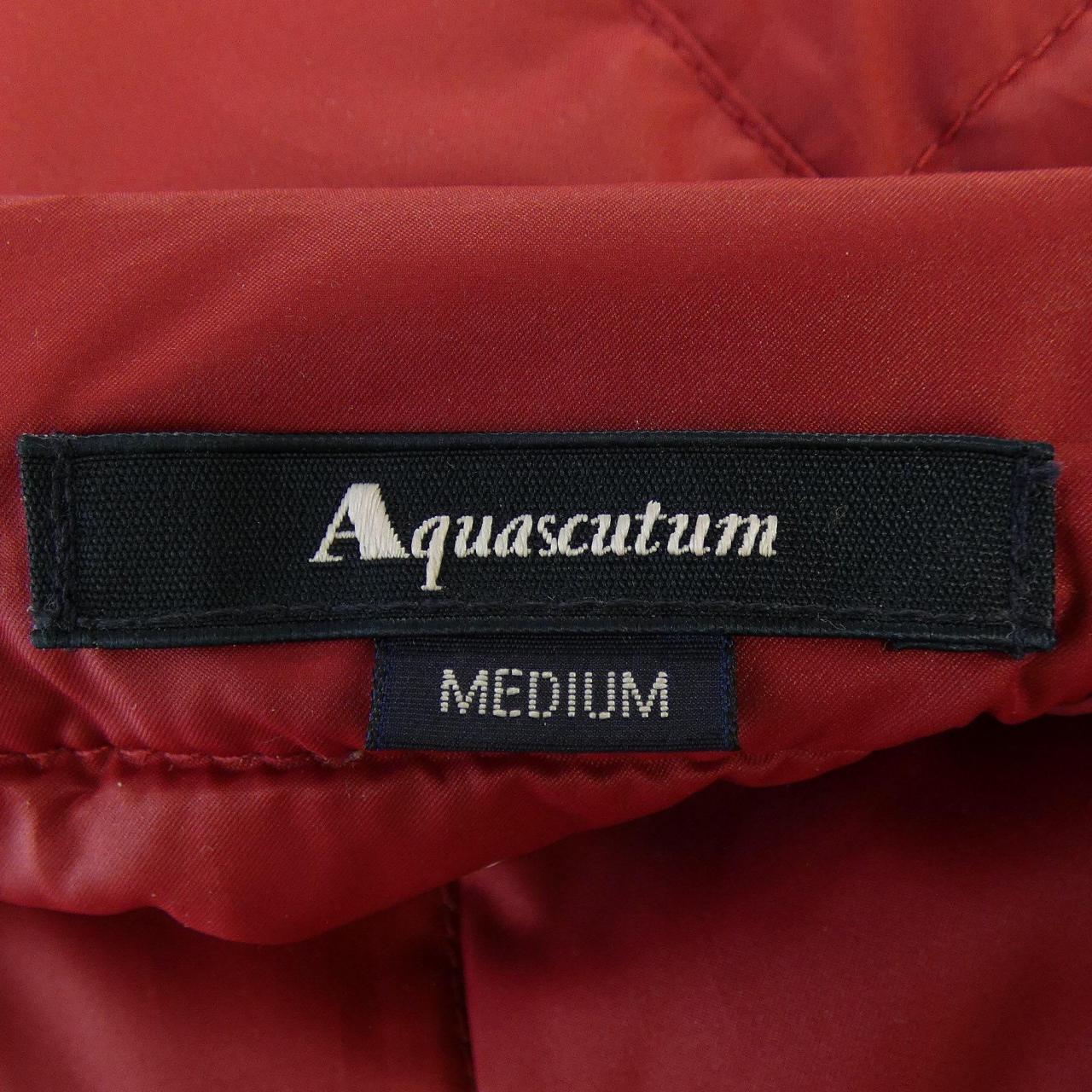 アクアスキュータム Aquascutum ダウンジャケット