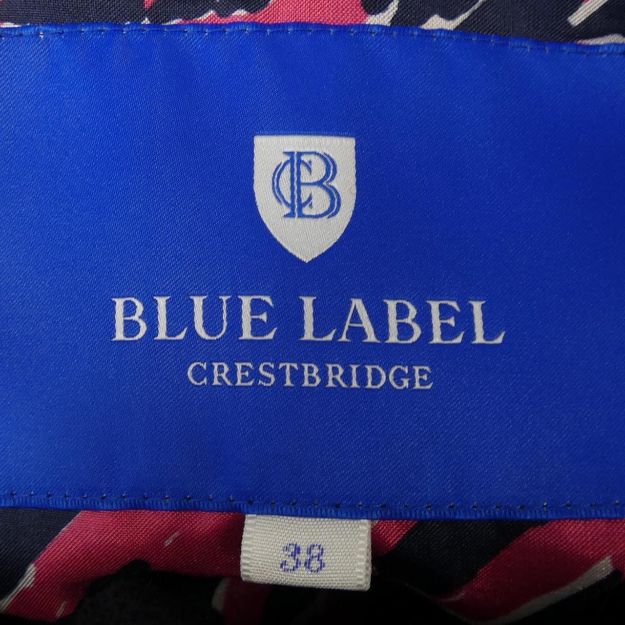 蓝色蕾丝吊桥BLUE LABEL CRESTBRID外套