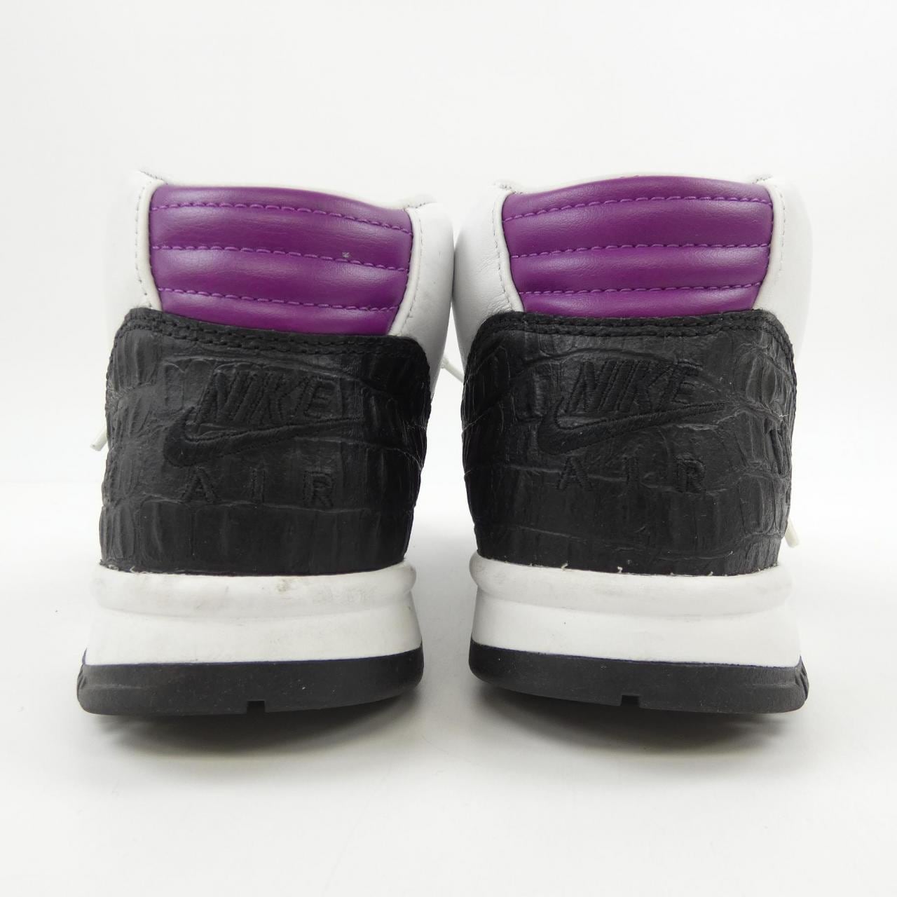 ナイキ NIKE スニーカー