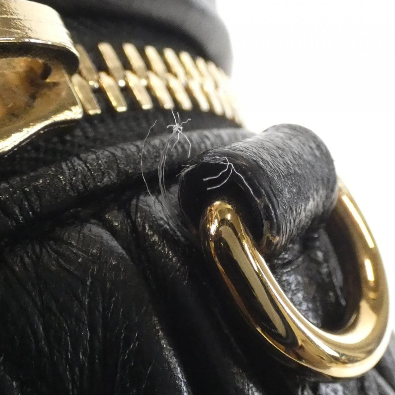 ミュウミュウ ショルダーバッグ