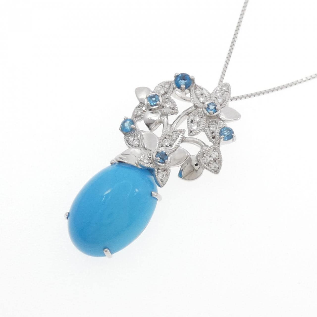 K18WG花朵绿松石项链11.00CT