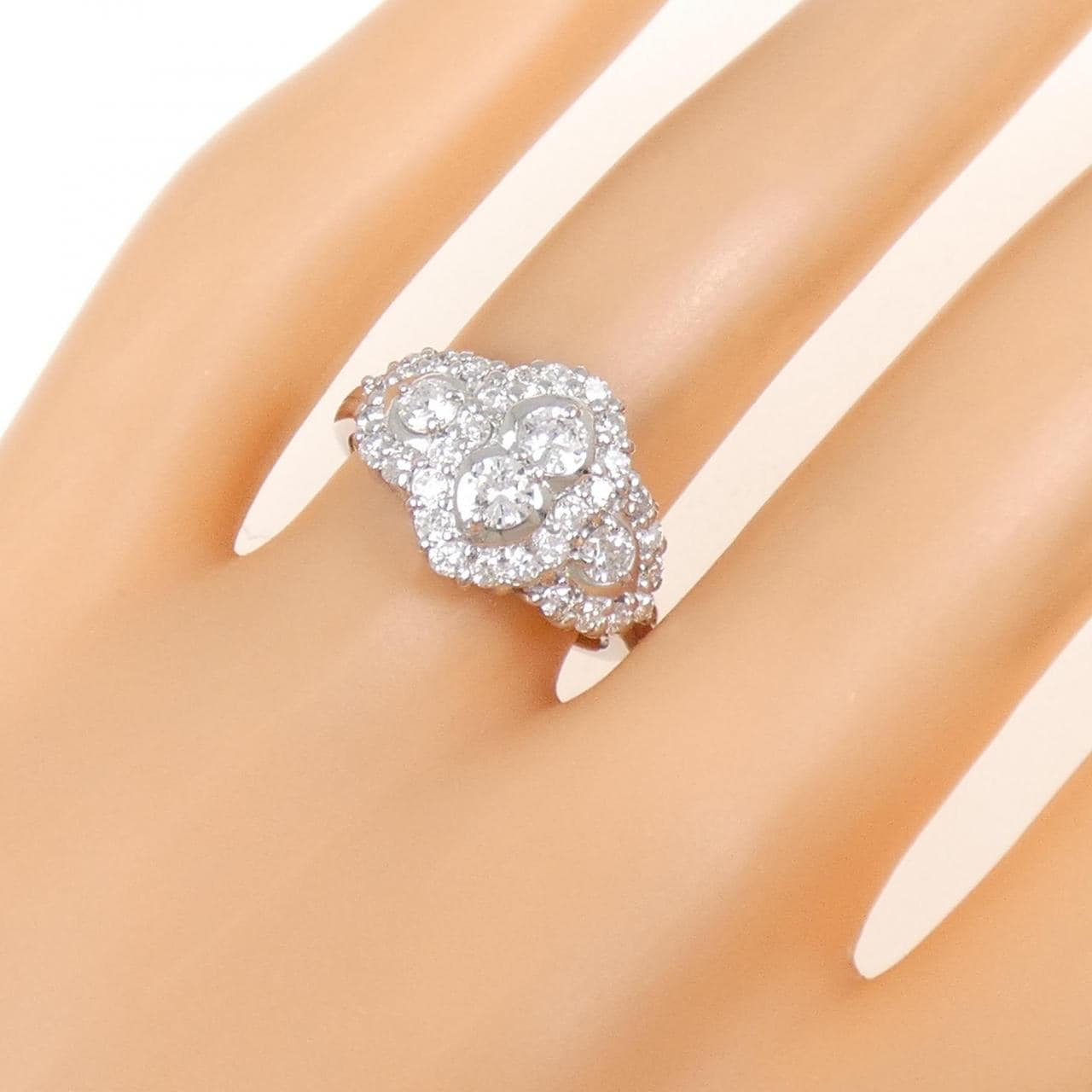 PT900 ダイヤモンド リング 1.01CT