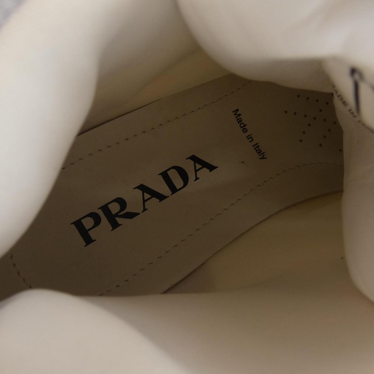 プラダ PRADA スニーカー