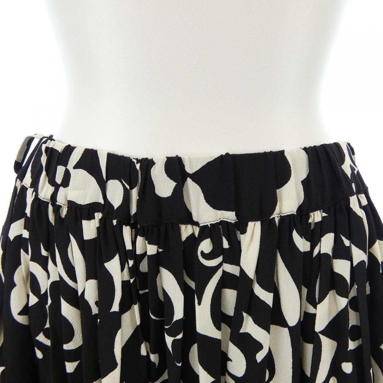 ルイヴィトン LOUIS VUITTON FESK06FNY スカート