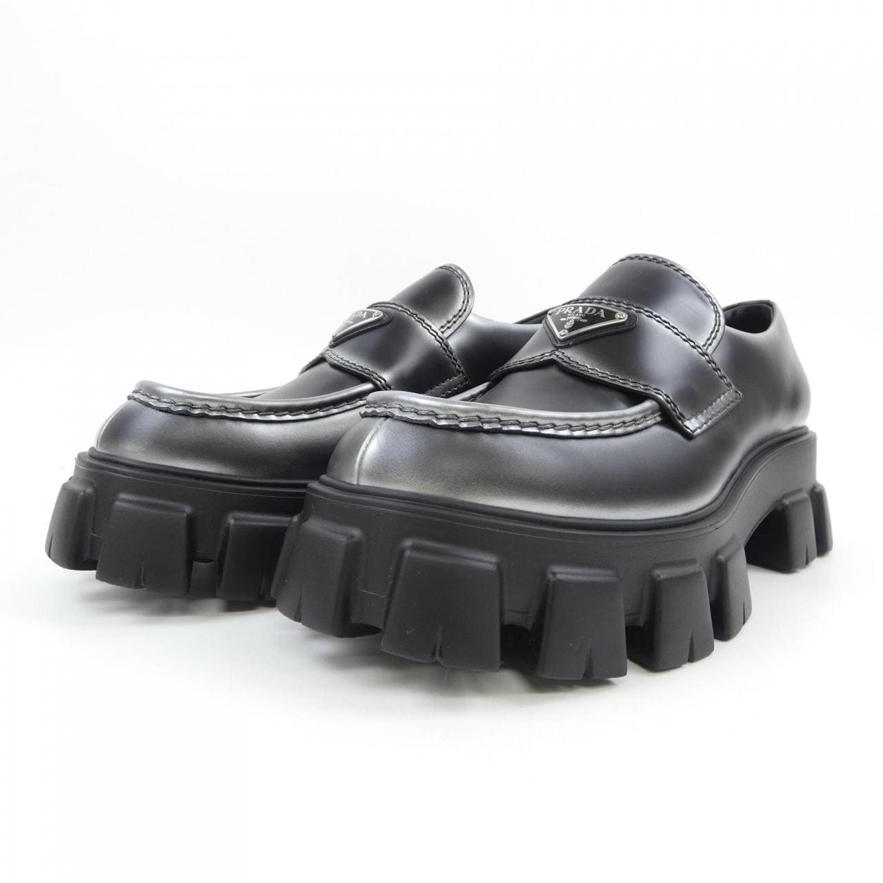 プラダ PRADA モノリスブラッシュドレザーローファー 2DE129 シューズ
