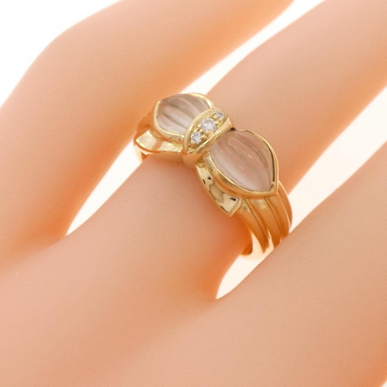 ブシュロン ロッククリスタル リング