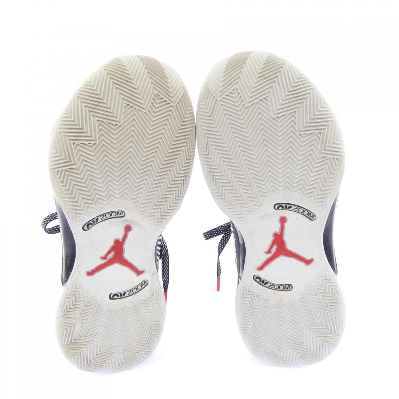 ナイキ NIKE CQ9433-101 スニーカー