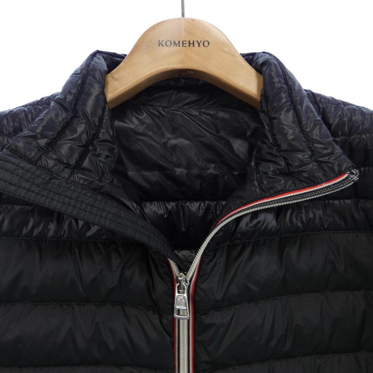 モンクレール MONCLER ダウンジャケット