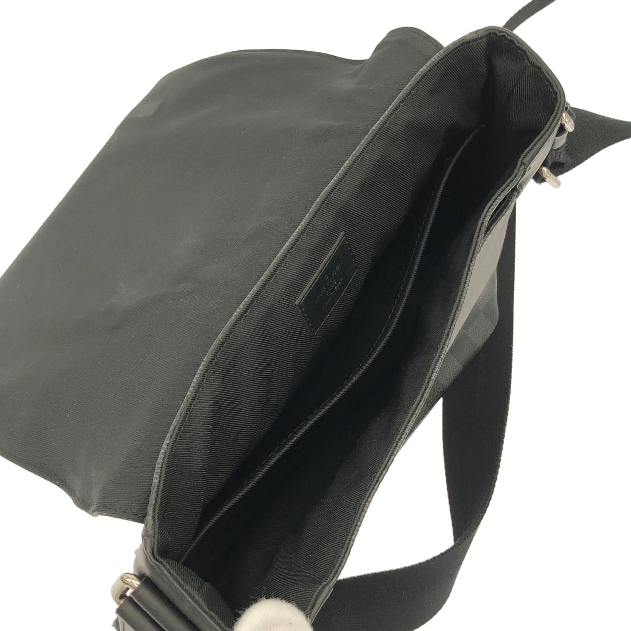 ルイヴィトン ダミエ グラフィット ディストリクト PM N41028 ショルダーバッグ