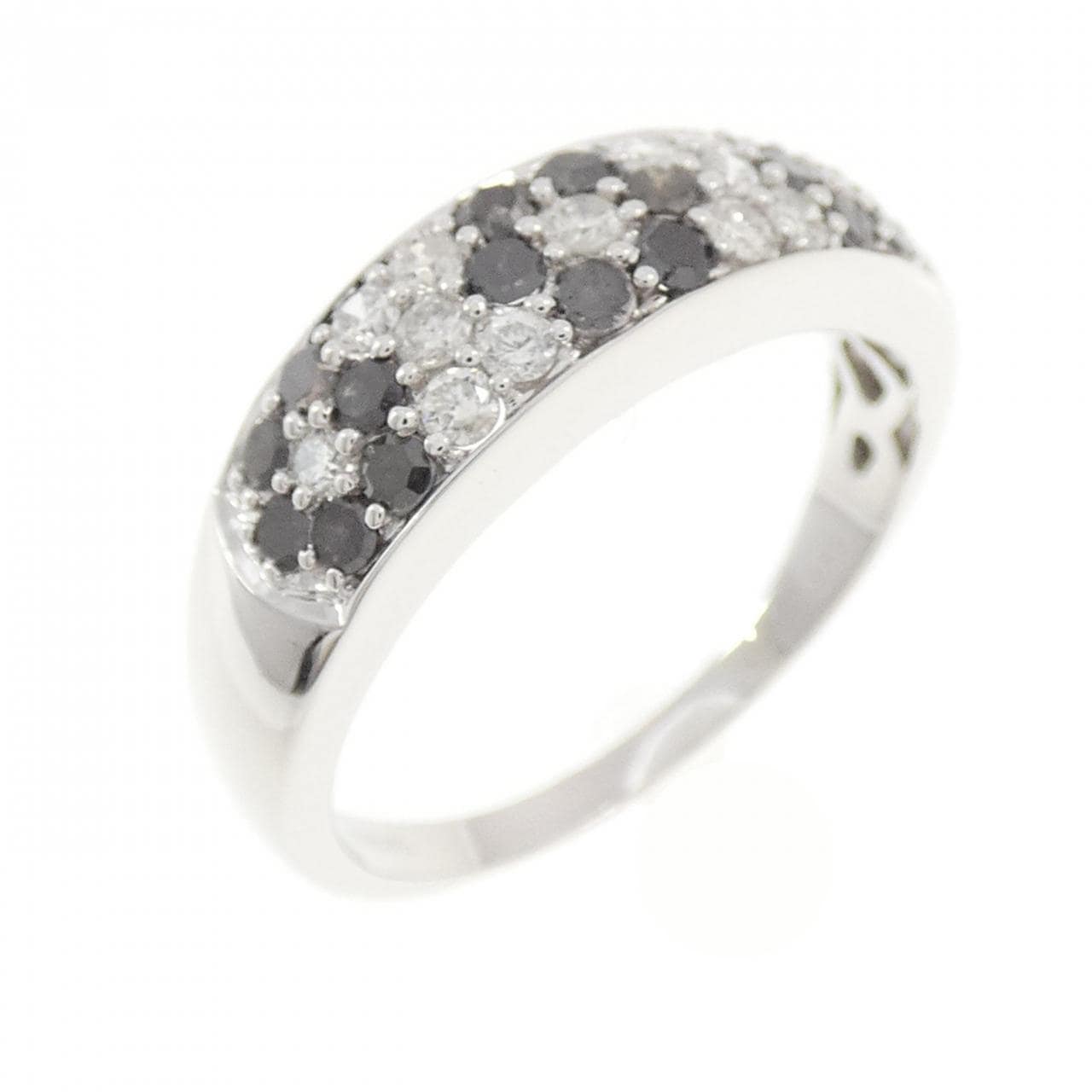 K18WG フラワー ダイヤモンド リング 0.75CT