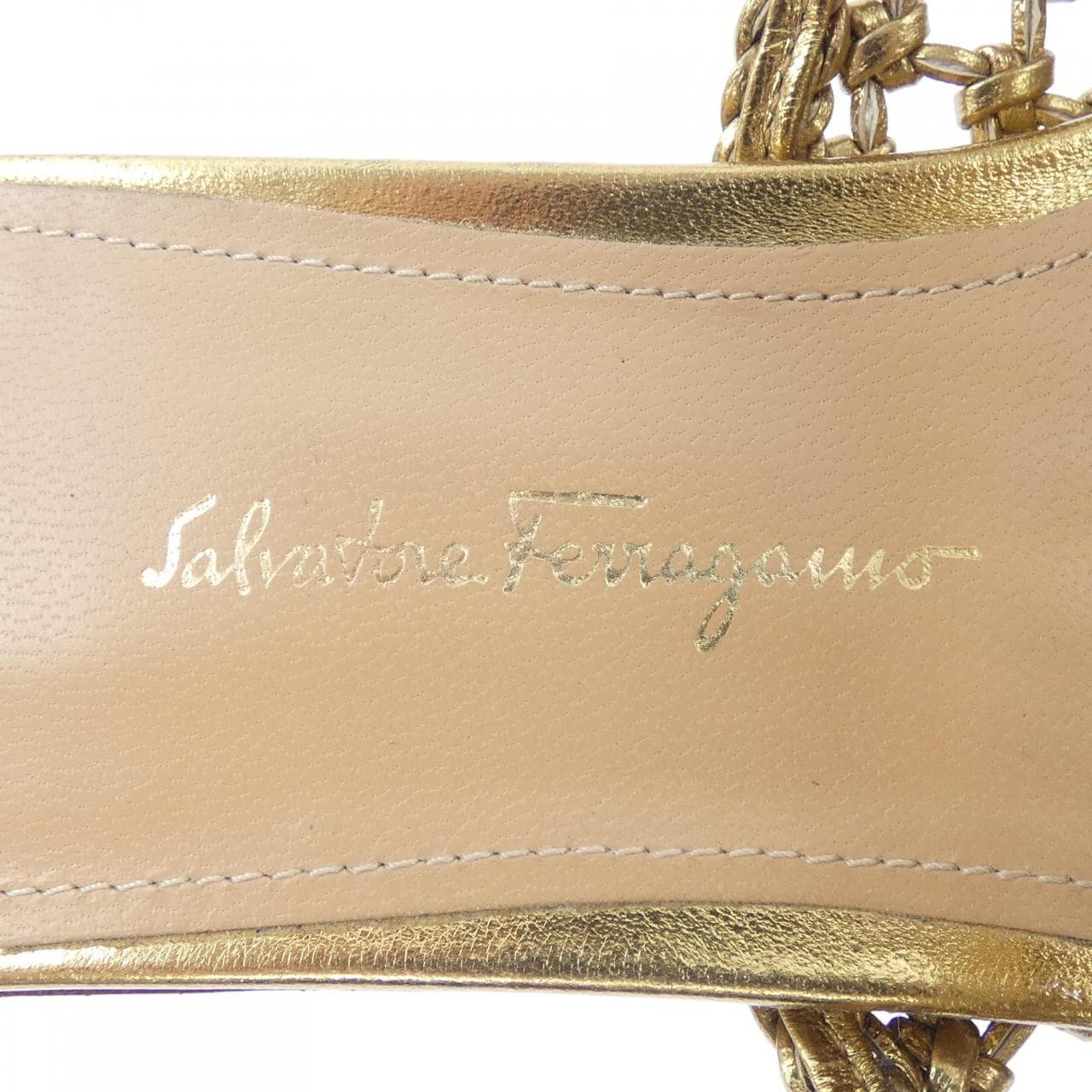 サルヴァトーレフェラガモ SALVATORE FERRAGAMO サンダル