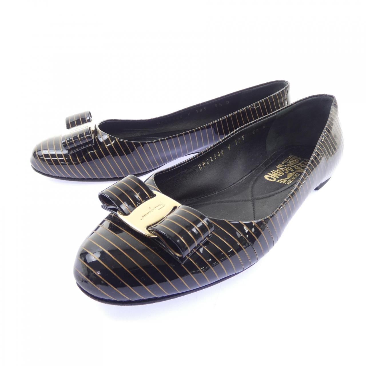 サルヴァトーレフェラガモ SALVATORE FERRAGAMO フラットシューズ