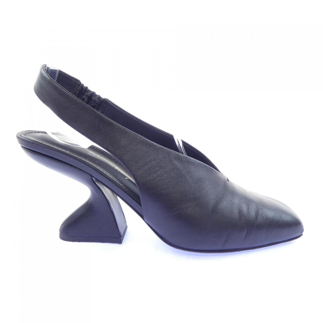 サルヴァトーレフェラガモ SALVATORE FERRAGAMO パンプス