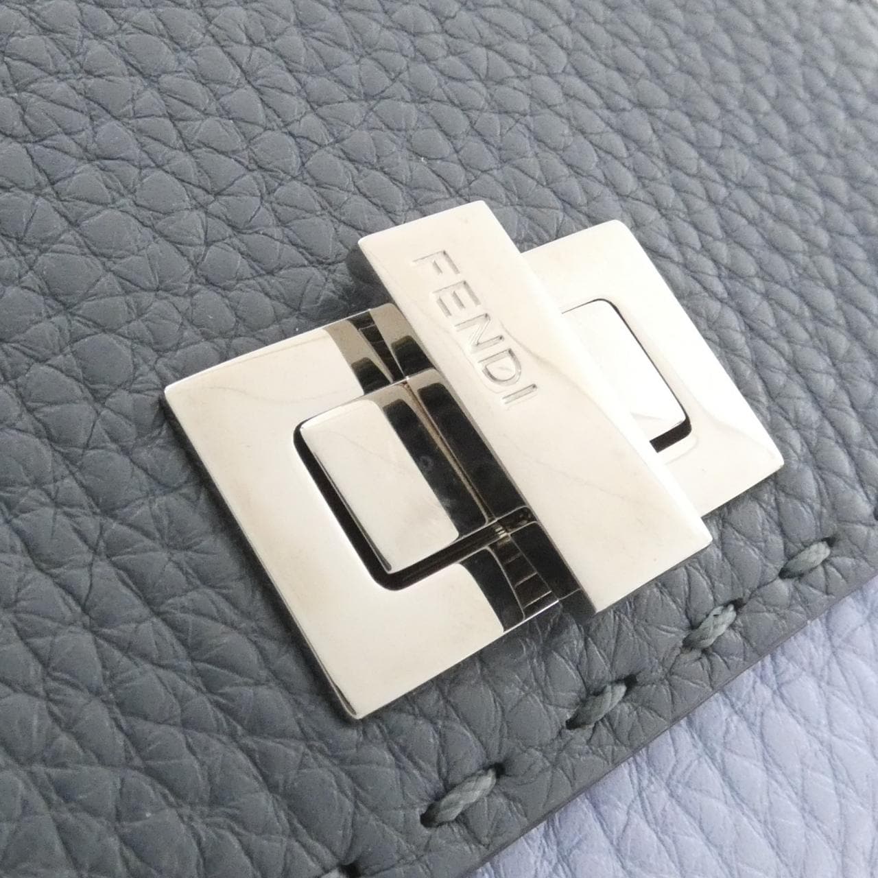フェンディ SELLERIA ピーカブー 8M0399 SMT 財布