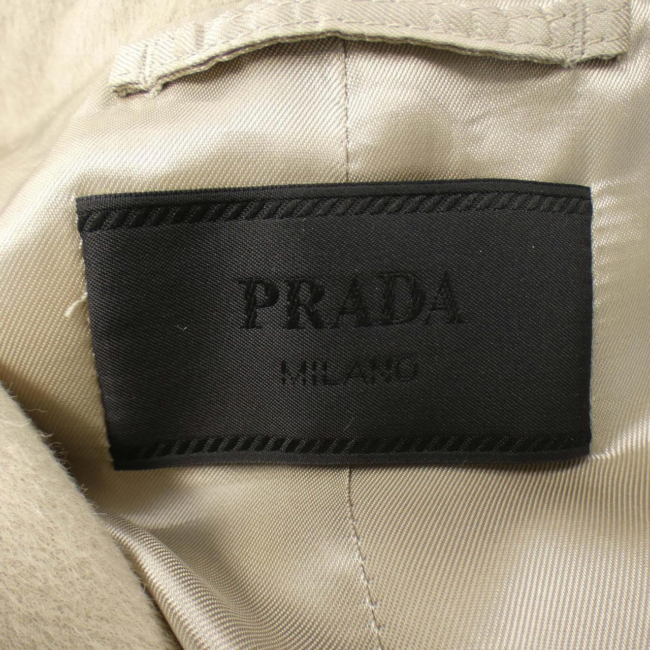 プラダ PRADA コート