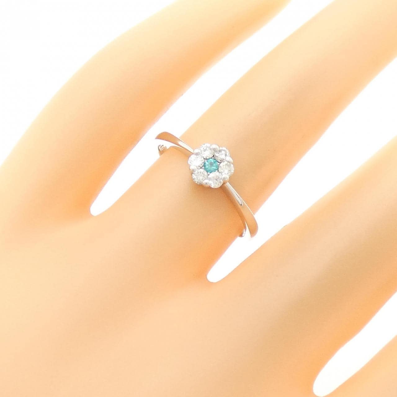 K18WG フラワー トルマリン リング 0.03CT