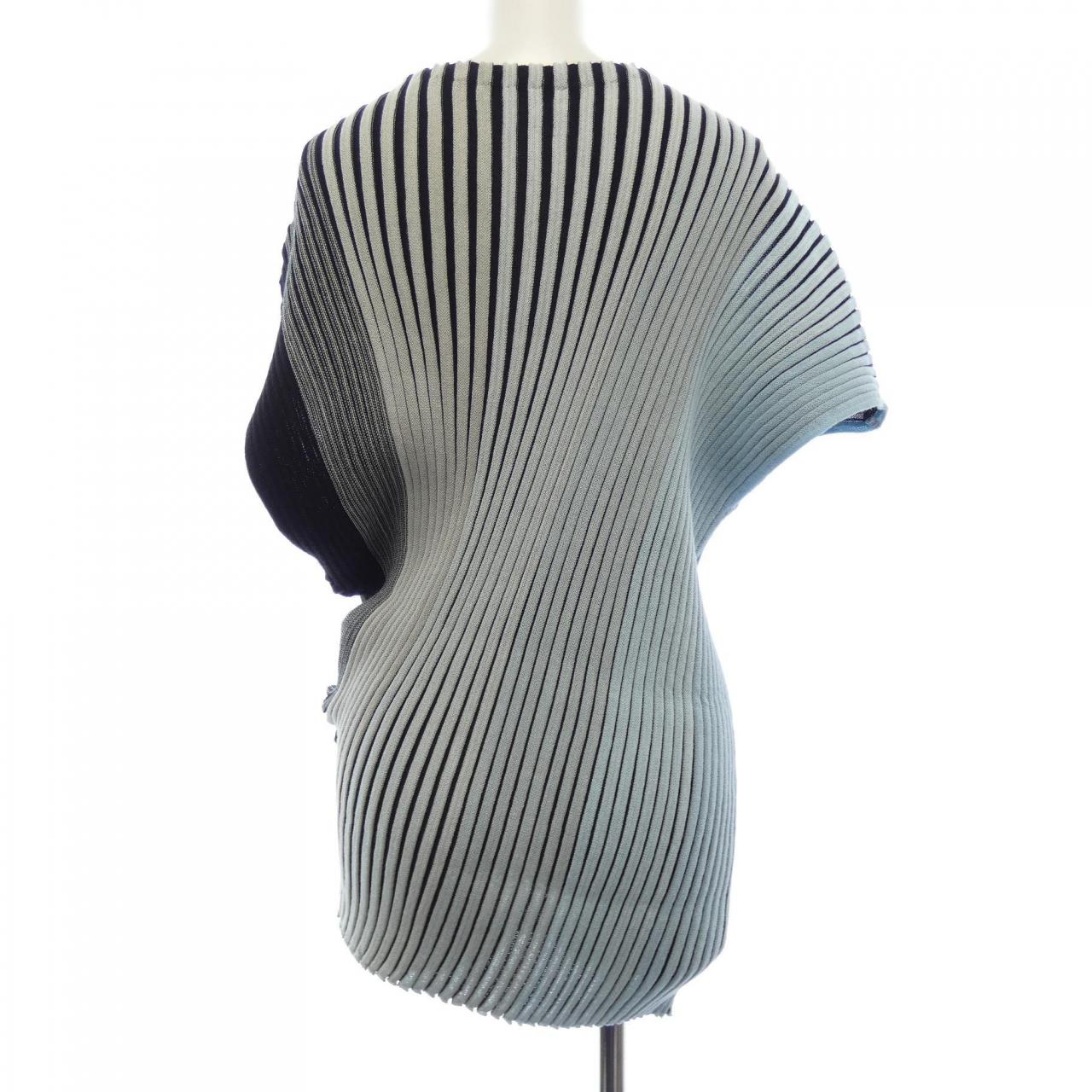 イッセイミヤケ ISSEY MIYAKE ニット