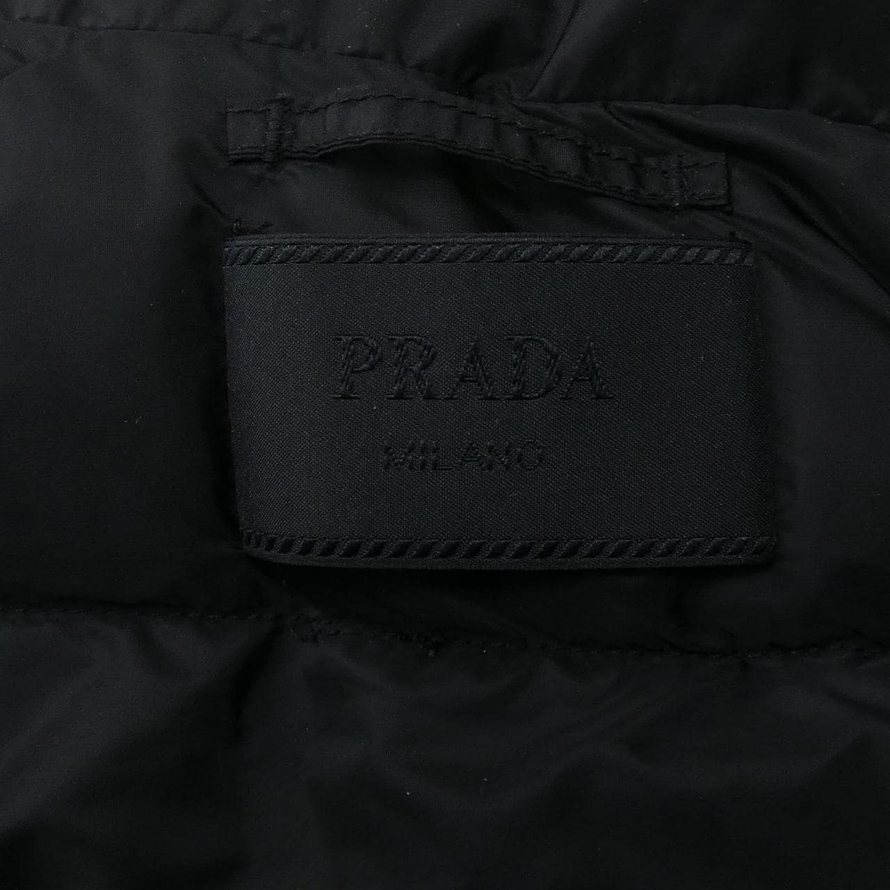 プラダ PRADA トライアングルロゴ SGC933 SOOO 1WQ9 ダウンジャケット