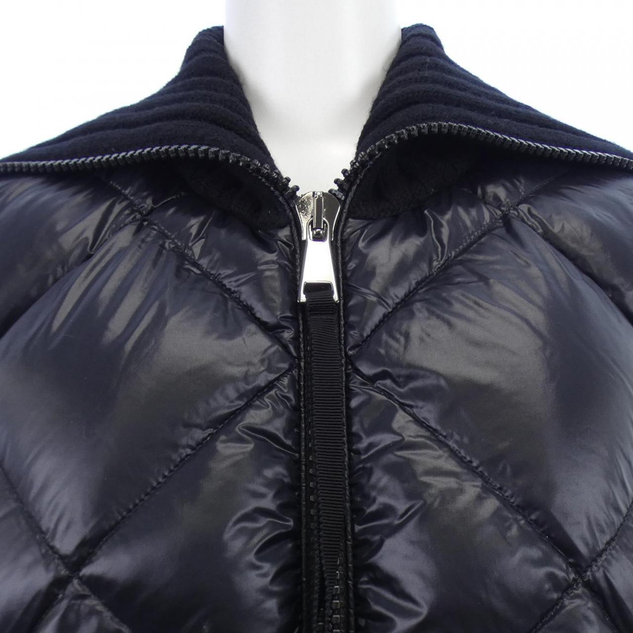 モンクレール MONCLER ダウンジャケット