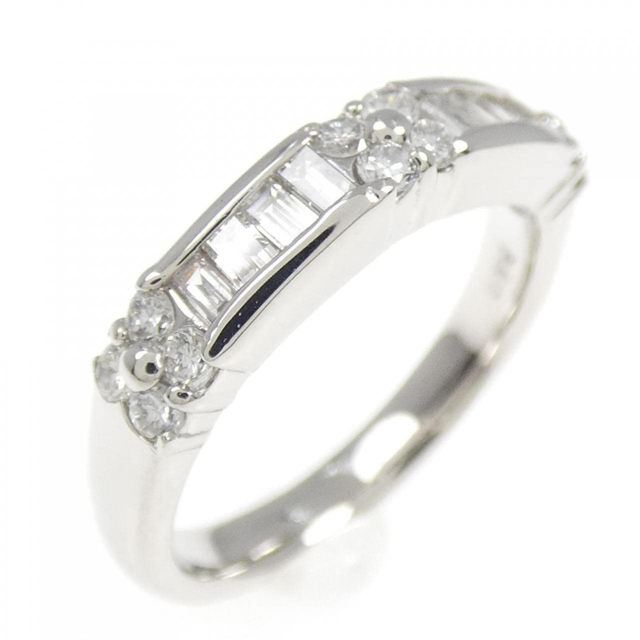 PT フラワー ダイヤモンド リング 0.52CT