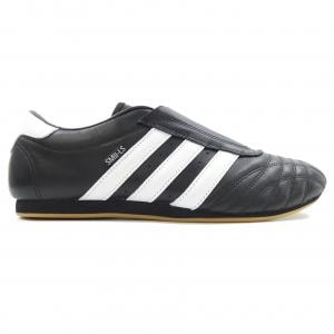 アディダス ADIDAS スニーカー