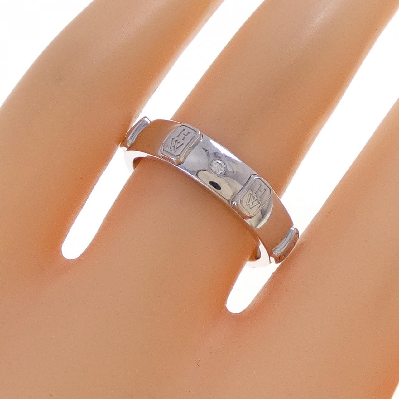 ハリーウィンストン HWロゴバンド リング