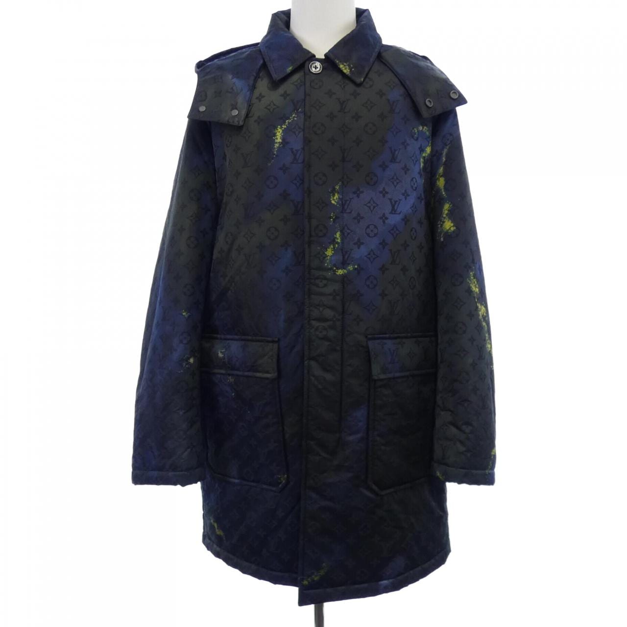 ルイヴィトン LOUIS VUITTON パデッドモノグラムタイアンドダイパーカ HLK15EET3 コート