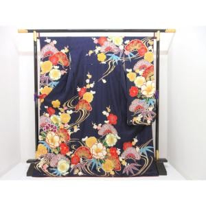 振袖　友禅金彩加工　刺繍入り