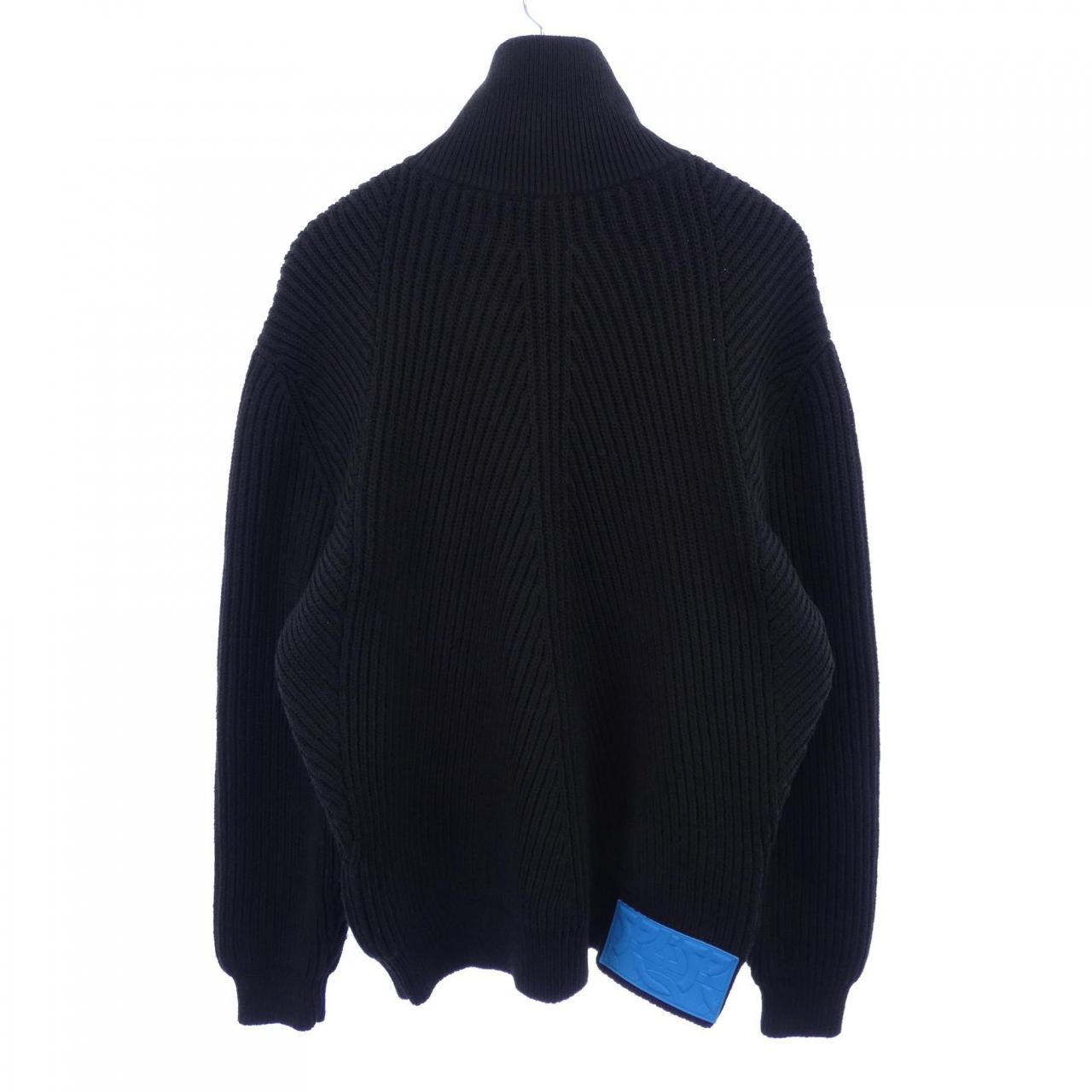 サルヴァトーレフェラガモ SALVATORE FERRAGAMO 12 1095 ブルゾン