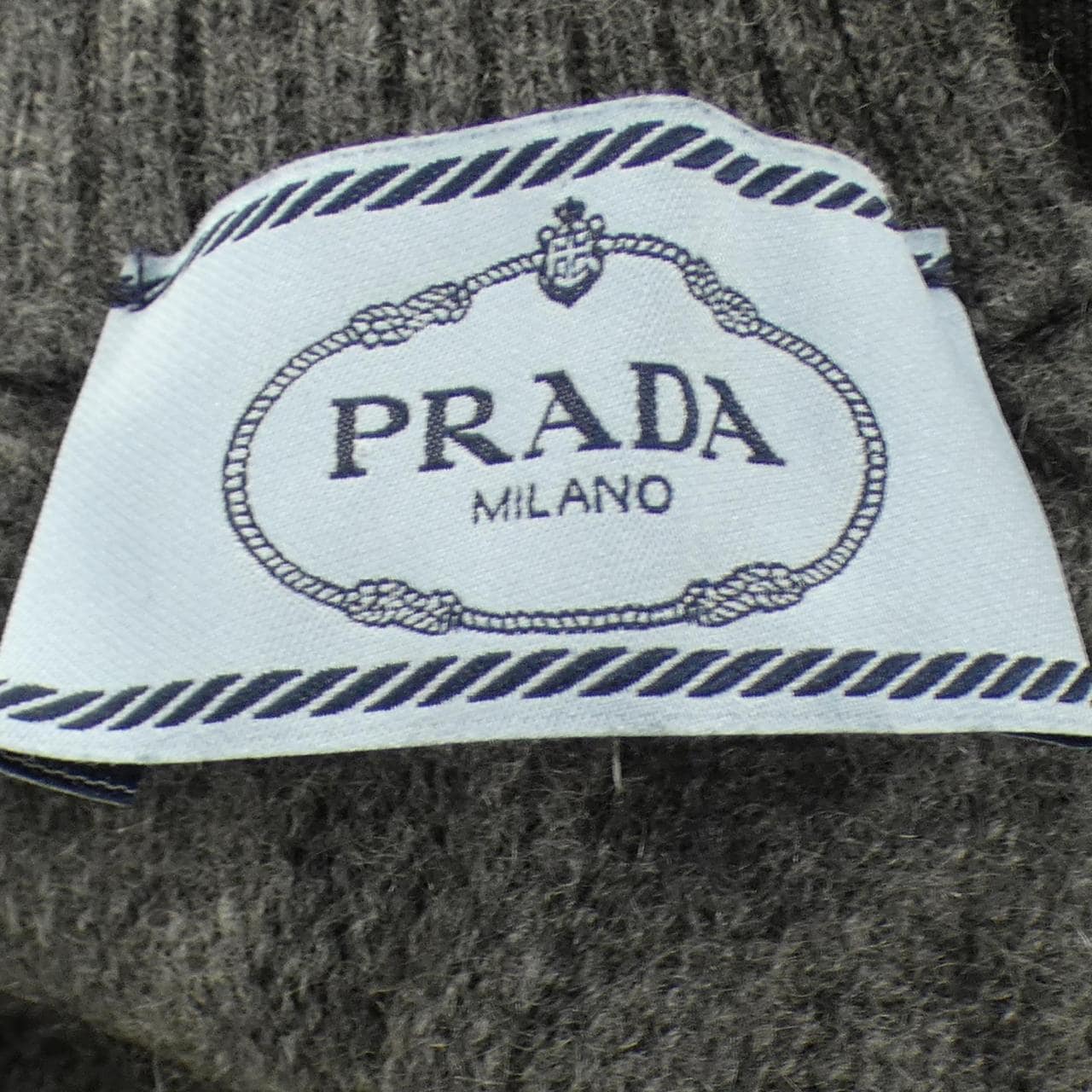 Prada PRADA P24Q36 S142 1H2l针织衫