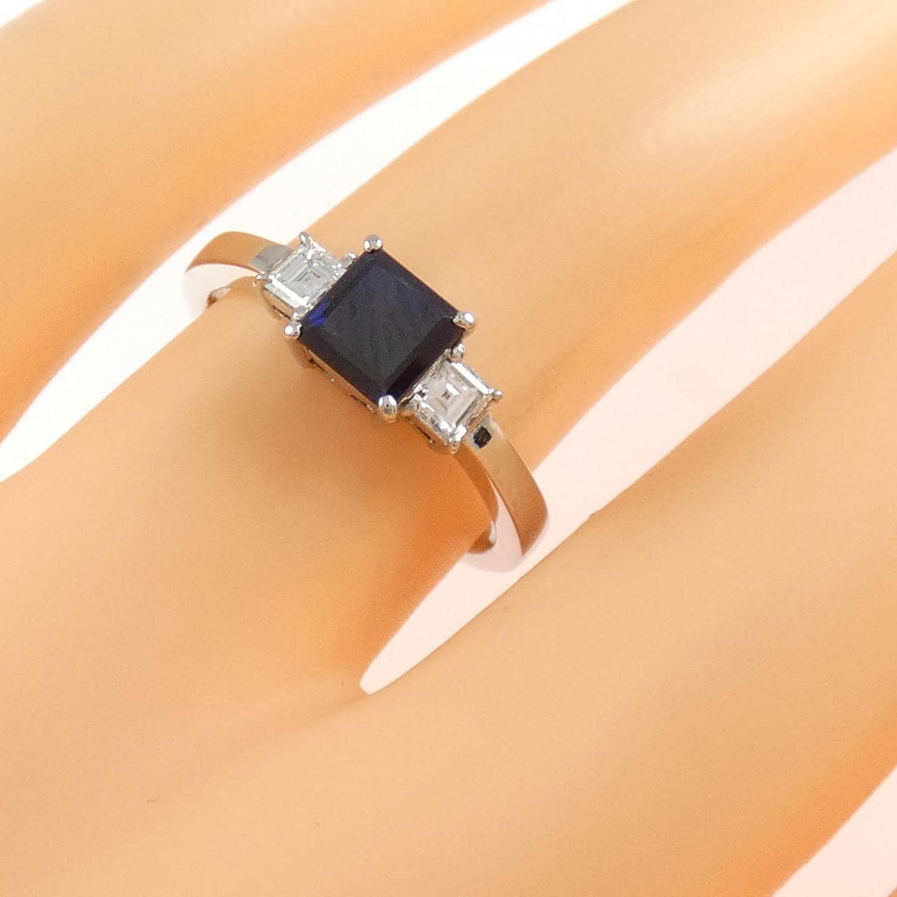 PT900 サファイヤ リング 0.79CT