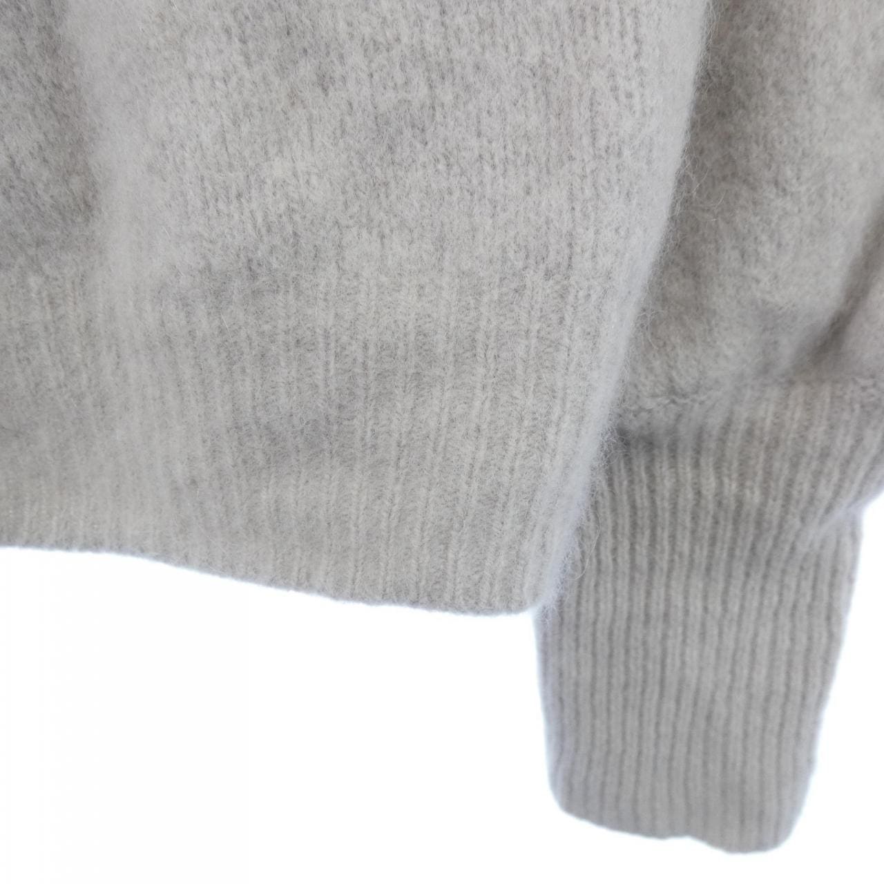 Lily Lynque Cardigan