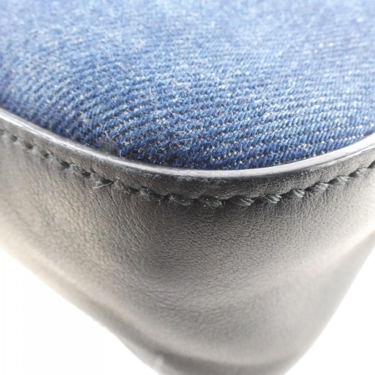 グッチ 456547 K7YAG ショルダーバッグ