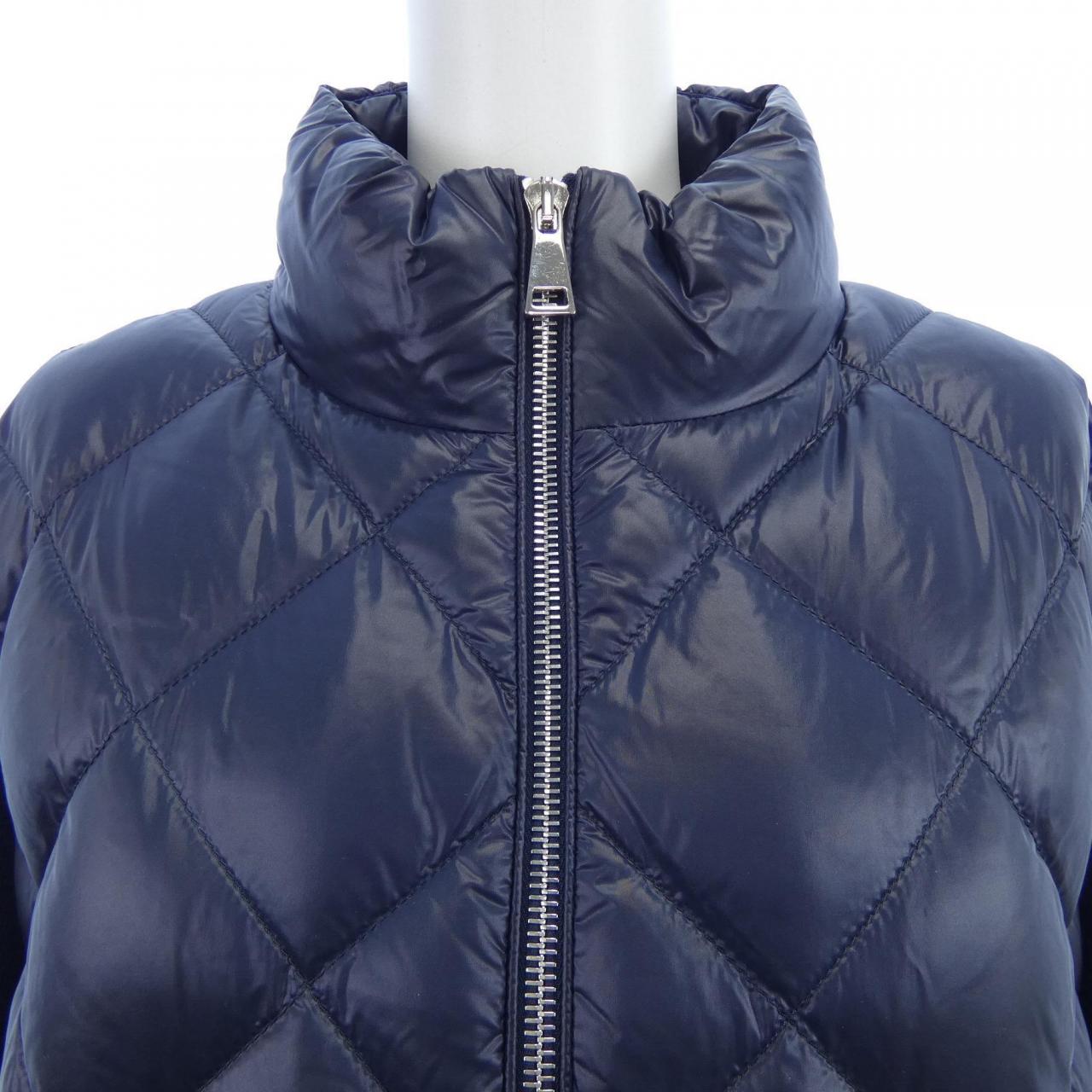 モンクレール MONCLER ダウンジャケット